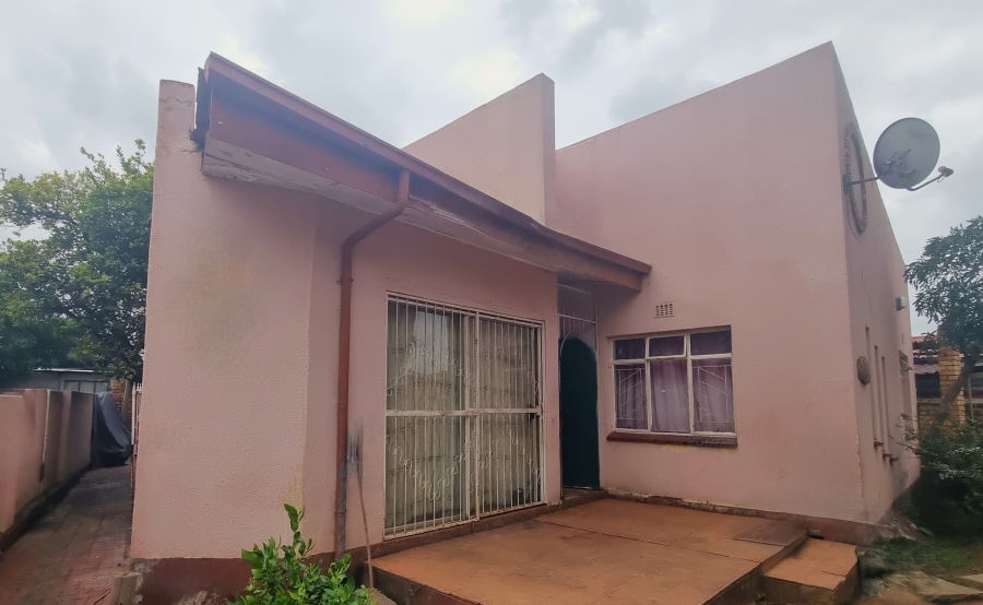 4 Bedroom Property for Sale in Karlienpark North West